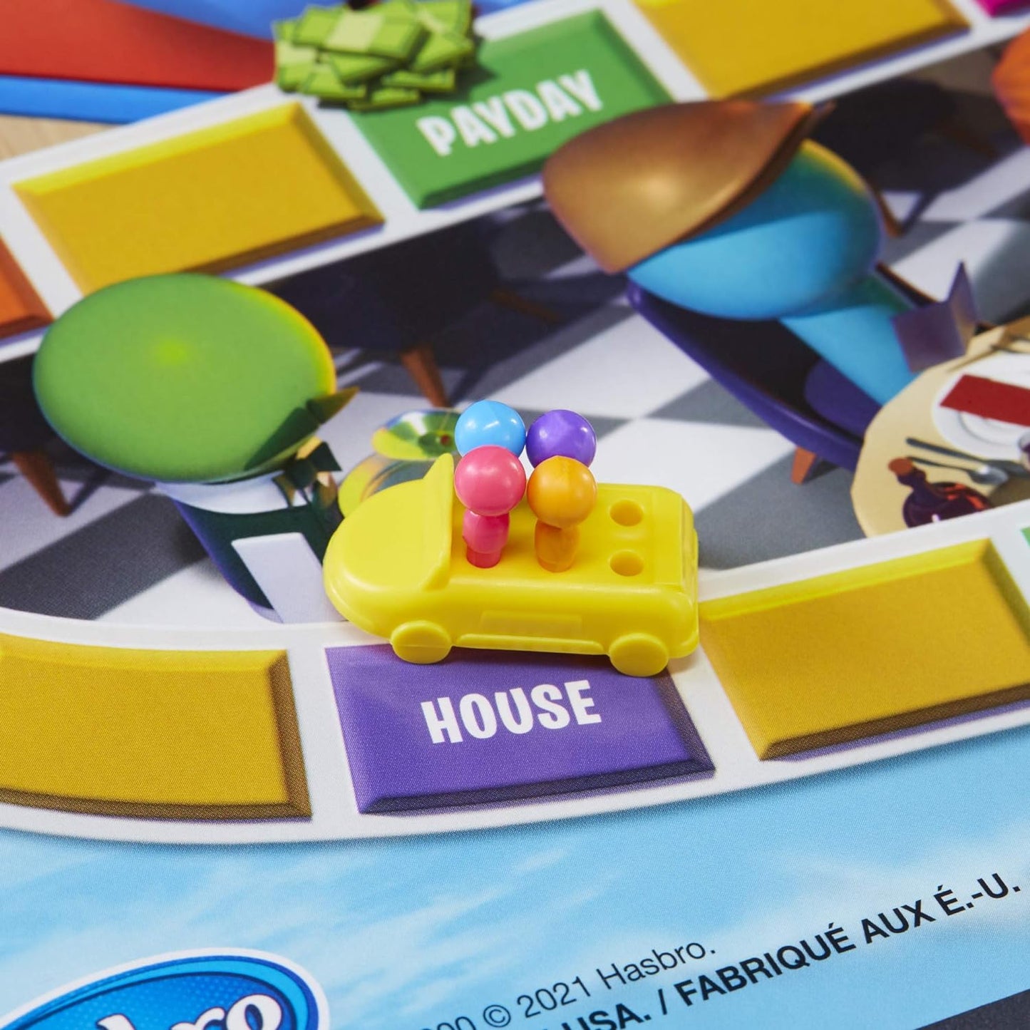 Hasbro Gaming - The Game of Life Board Game, Fun Board Game for Families and Kids, Classic Board Game for Boys & Girls Ages 8 and Up, Game for 2-8 Players