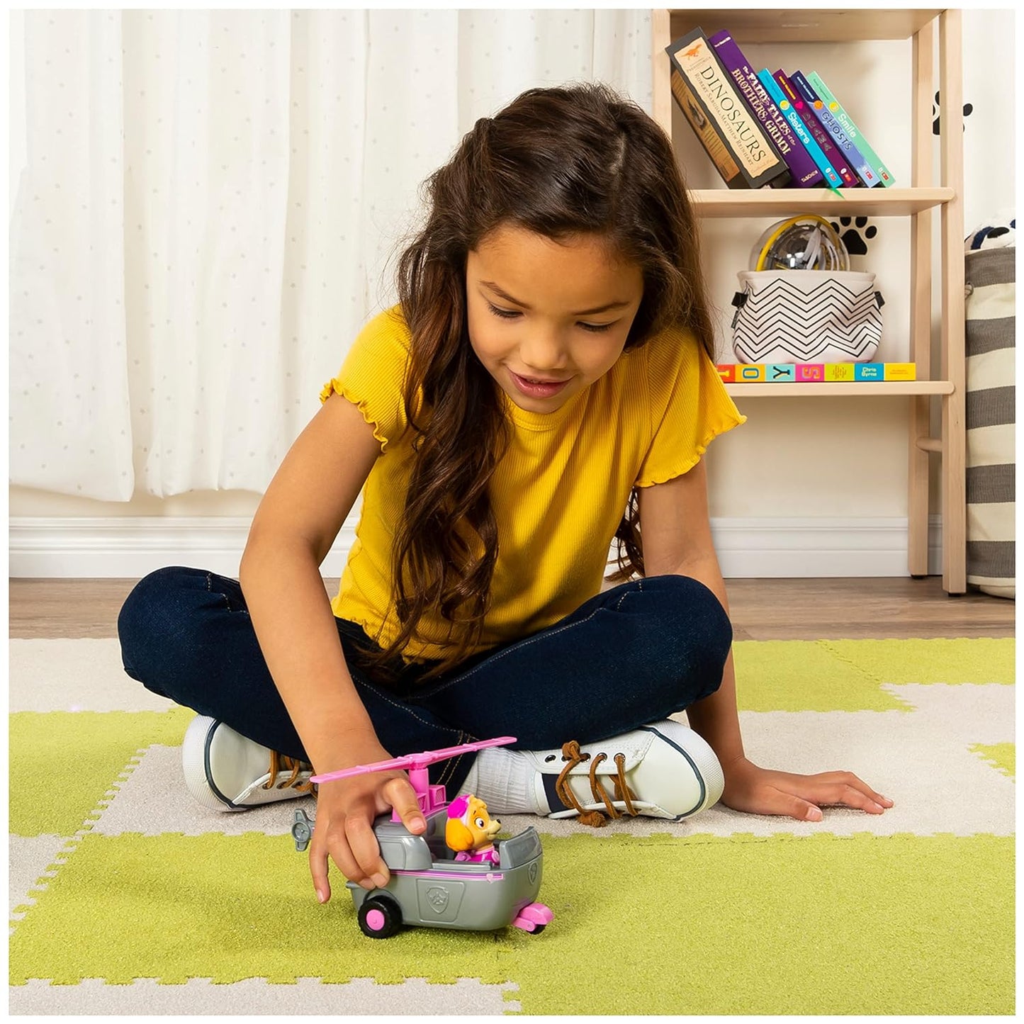 Paw Patrol, Skye Helicopter Vehicle with Collectible Figure, for Kids Aged 3 and Up, Multicolor, (6061800)
